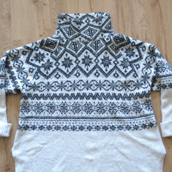 H&M Sweater Size Large White Black - Picture 2 of 4